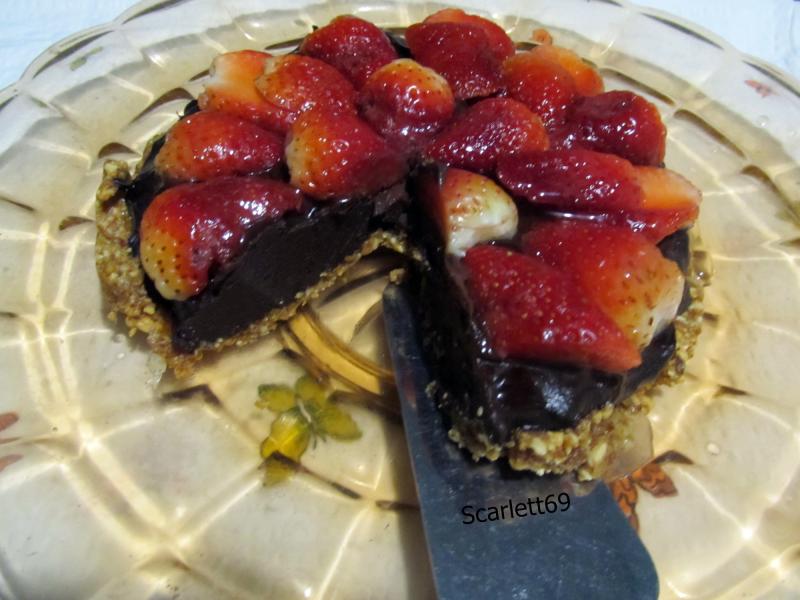 Csokis epertorta, sütés nélkül Csokis epertorta, sütés nélkül