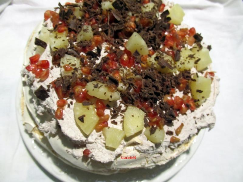 Emeletes Pavlova torta Emeletes Pavlova torta