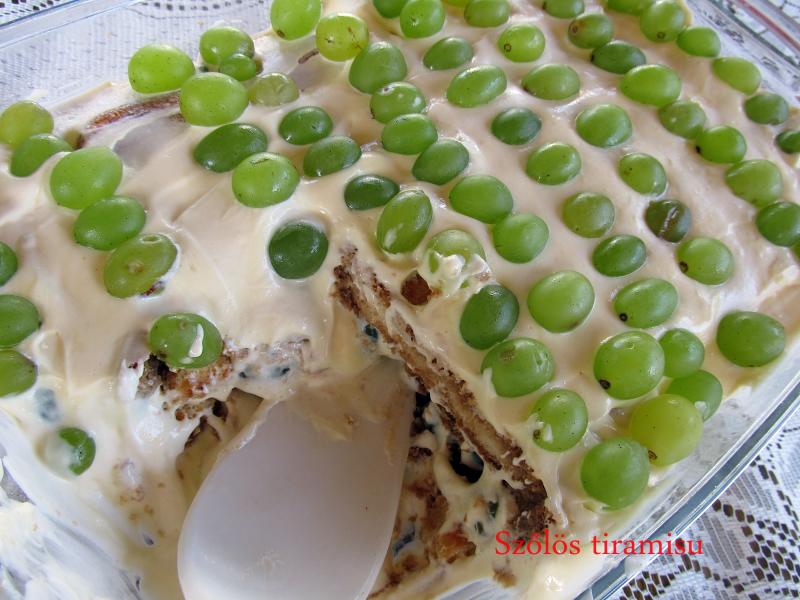Szőlös tiramisu