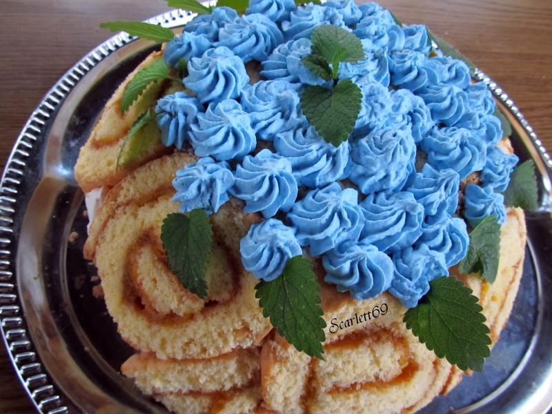 Áfonyás-túrós Charlotte torta